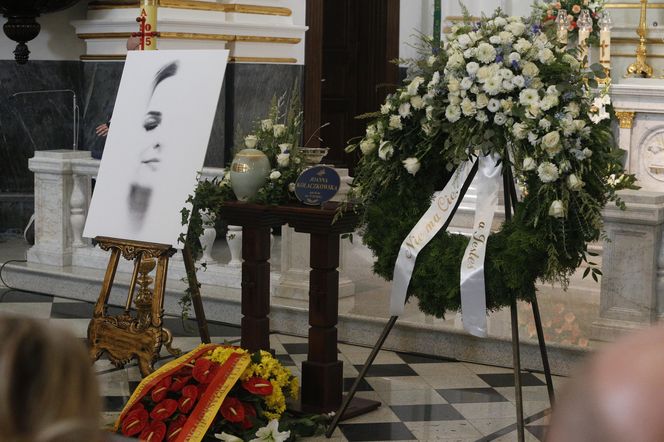 Pogrzeb Joanny Kołaczkowskiej. To jej ostatnie pożegnanie! Msza w kościele i świecka ceremonia