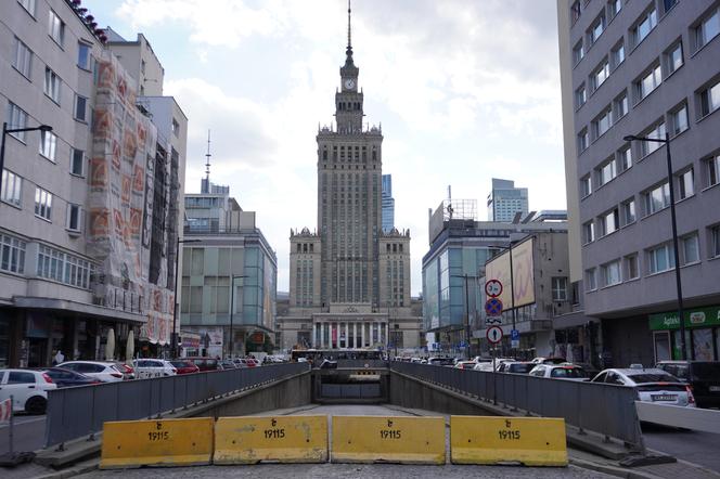 Zamknięty tunel pod Marszałkowską powoduje korki w centrum stolicy 