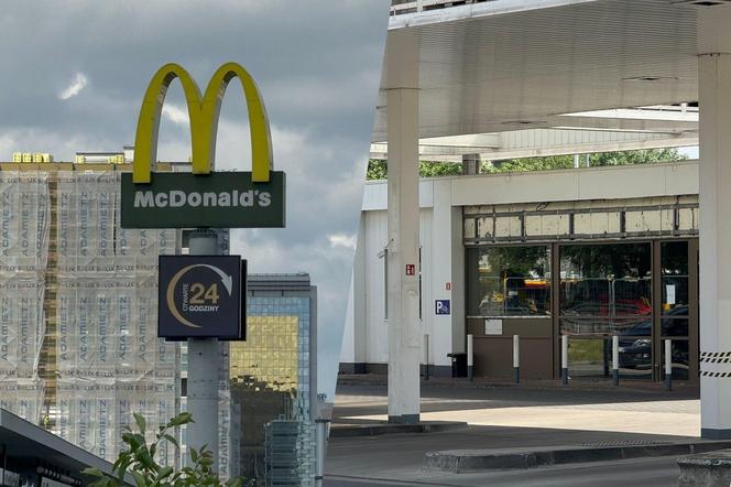 Koniec popularnego McDonald'sa w Warszawie. Zamyka się też stacja paliw. Była świadkiem okropnej tragedii