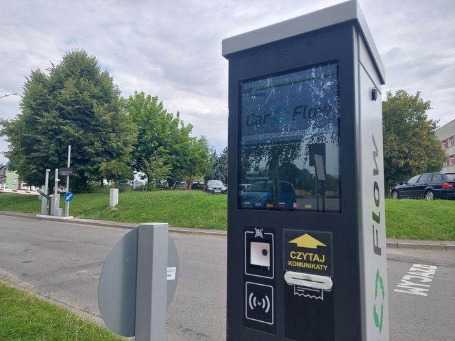 Szpital "papieski" ma nowy system parkingowy
