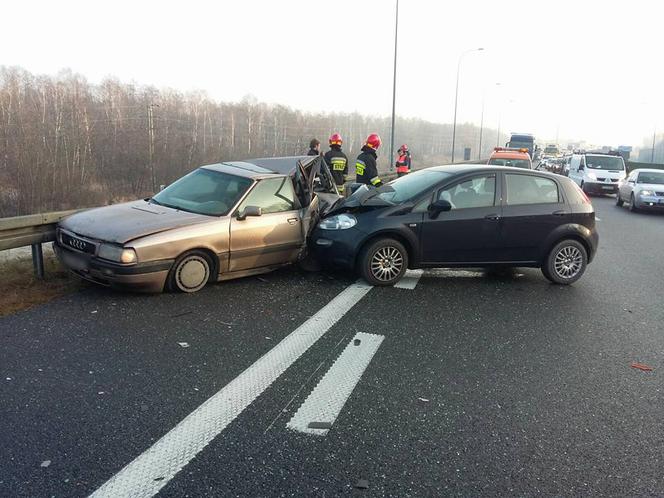Groźny wypadek na A4. Są utrudnienia w ruchu [ZDJĘCIA]