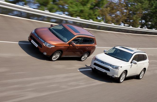 NOWY Mitsubishi Outlander 2013