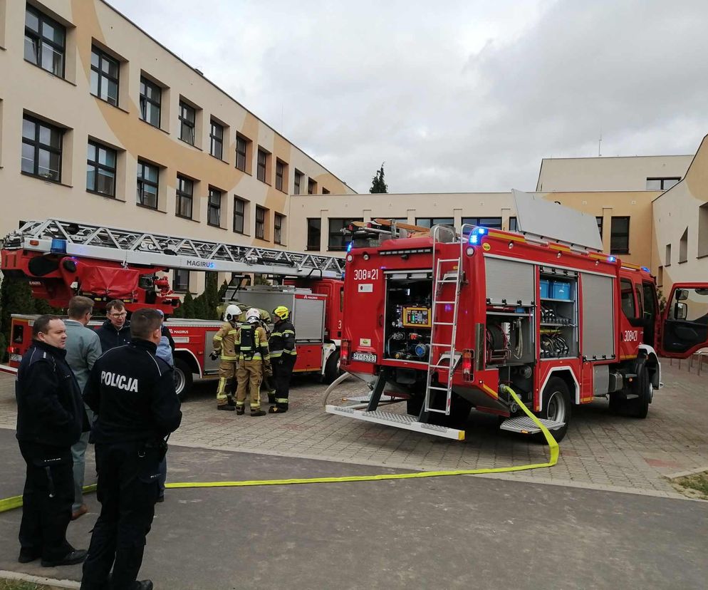 Pożar w jednej ze szkół w podpoznańskim mieście. Ewakuowano kilkaset osób