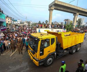 Samolot spadł na szkołę! Dziesiątki zabitych, 170 rannych