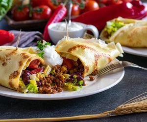 Pikantne naleśniki z mięsem i fasolą. Idealnie połączenie kuchni polskiej i meksykańskiej