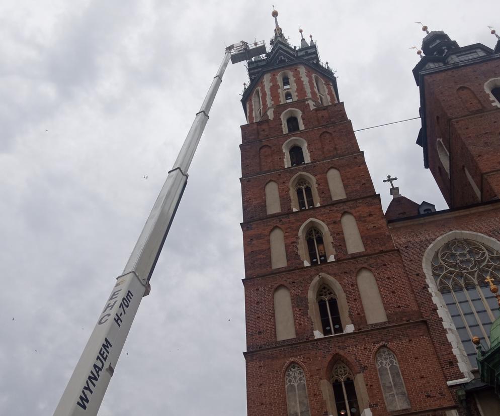 Korona królewska zdjęta z wieży mariackiej.