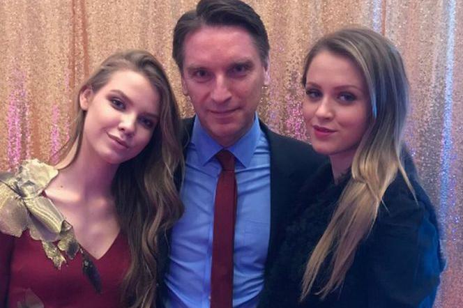 Tomasz Lis z córkami: Polą i Igą