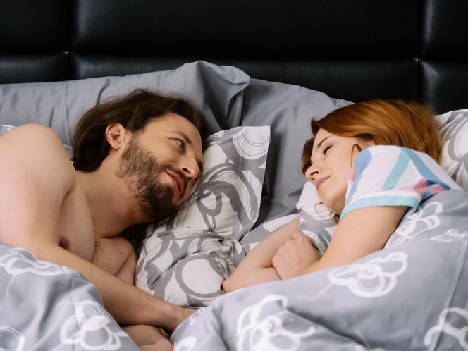 Na Wspólnej odc. 3276. ksiądz Olek (Jan Hussakowski), Anastazja (Karolina Bacia)