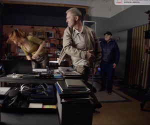 M jak miłość odc. 1874 po wakacjach. Kama (Michalina Sosna), nowy wróg Brzeziński (Grzegorz Kowalczyk)