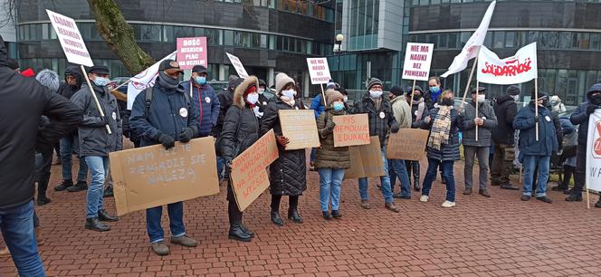 Protest pracowników łódzkich uczelni. Domagają się podwyżek 