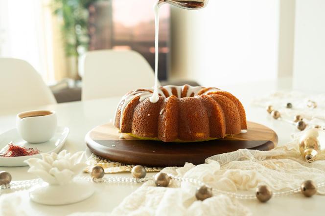 Orzechowa babka sprawdzi się idealnie na święta Wielkiej Nocy. Pozostanie świeża przez długi czas