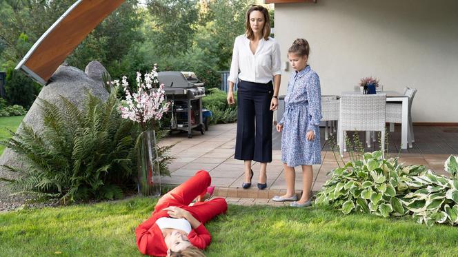 Na dobre i na złe, odcinek 721. Matylda (Amelia Czaja), Aleksa Wiedeńska (Michalina Sosna), Kasia (Ilona Ostrowska)