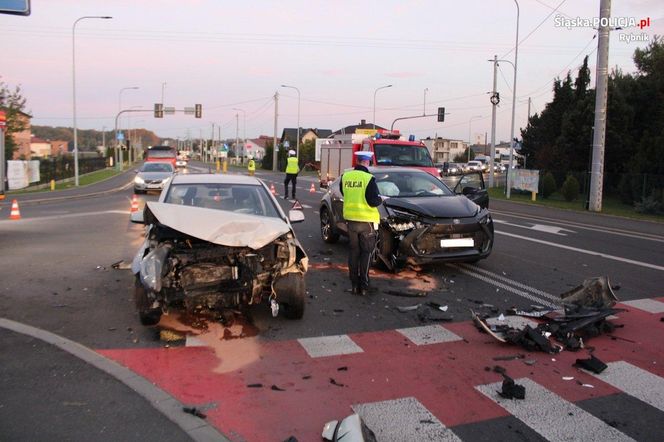 Wypadek w Świerklanach. Kierująca nie ustąpiła pierwszeństwa. Są ranni