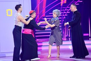 Kabaret Nowaki wystąpił w Tańcu z Gwiazdami. Biskup i ksiądz zatańczyli na parkiecie