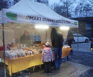 Ruszył jarmark bożonarodzeniowy nad jeziorem Ukiel w Olsztynie. Zobacz, jak wygląda! [ZDJĘCIA]