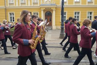 Tyle szczęścia na raz tylko w Bydgoszczy. Przez miasto maszerowało 150 kominiarzy, w tym trzech z Włoch