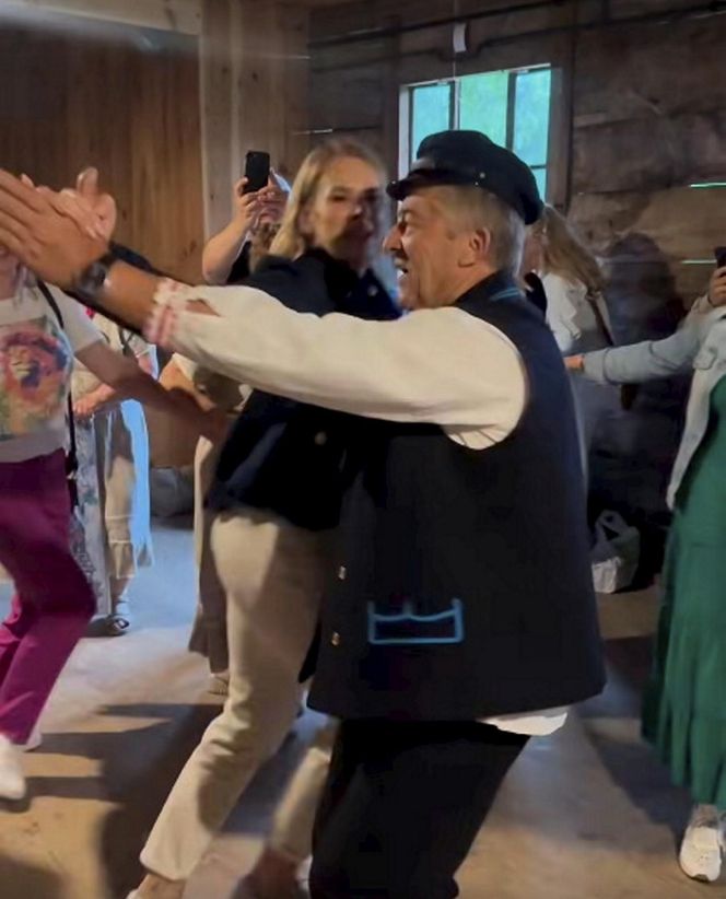 Porwał Martę Nawrocką do tańca 