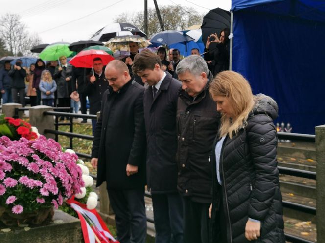 W tej małopolskiej wsi spoczywa ponad stu Chorwatów. Żołnierze upamiętniają ich co roku