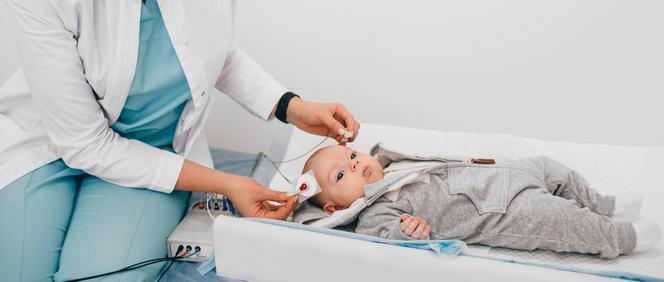 Badania przesiewowe słuchu u noworodków