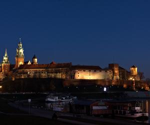 Lampy wokół Wawelu do wymiany? Chce tego radny Krakowa