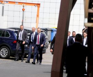 Zjechali na spotkanie do siedziby PiS na Nowogrodzką