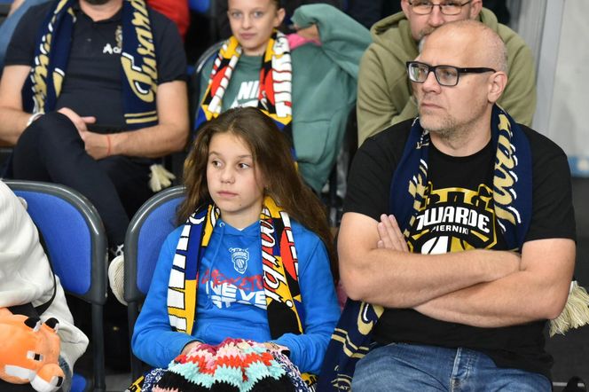 Arriva Lotto Twarde Pierniki Toruń - Legia Warszawa, zdjęcia kibiców i zawodników z meczu Orlen Basket Ligi