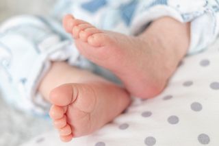 Znęcał się nad 8-miesięcznym dzieckiem. Szokujące szczegóły! Nawet śledczy są wstrząśnięci