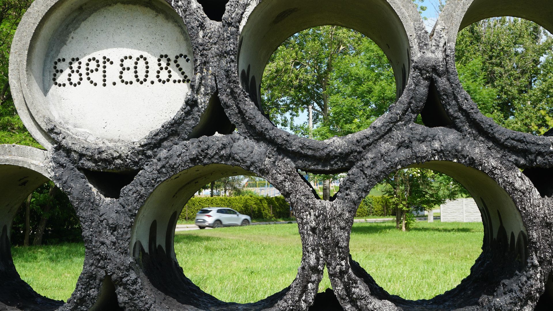 Mościce, Tarnów - rzeźba Wilhelma Sasnala