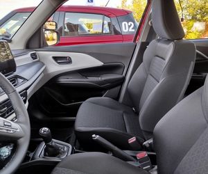 Siedlecki WORD wymienił starą flotę pojazdów egzaminacyjnych na nowe samochody marki Suzuki Swift