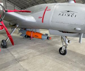 Turecki zestaw naprowadzający Gökçe i dron Bayraktar Akıncı