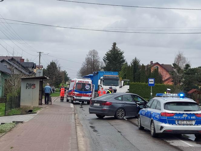 Śmierć na drodze w Ambrożowie. Ciężarówka potrąciła mężczyznę