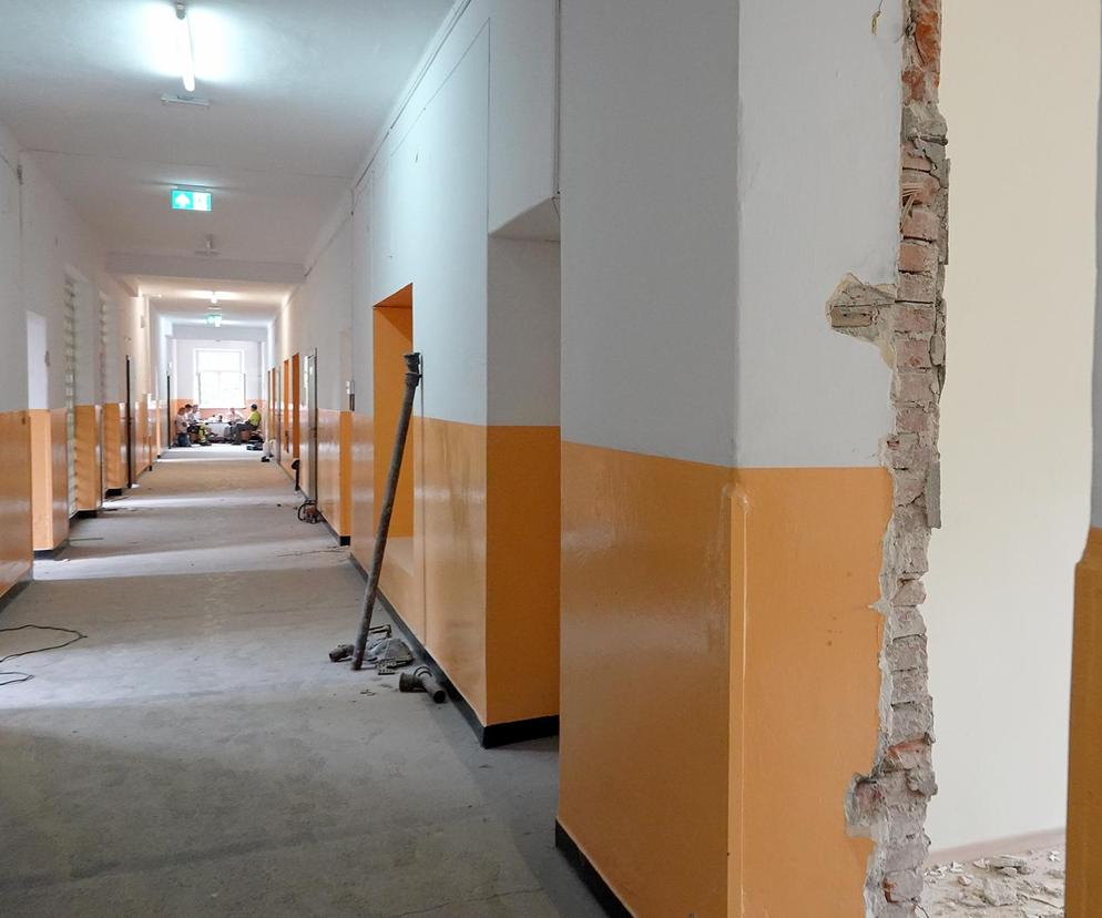 Ruszyła rozbudowa internatu w Marcinkowicach.  Będzie więcej miejsc dla uczniów