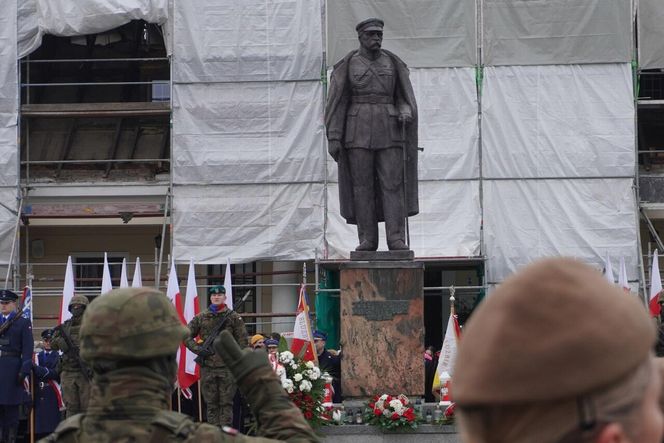 Tak białostoczanie uczcili Narodowe Święto Niepodległości 2024 w Białymstoku [ZDJĘCIA]