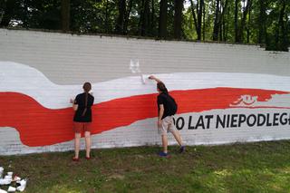Biało - czerwony mural na stulecie odzyskania niepodległości [AUDIO, WIDEO, GALERIA]