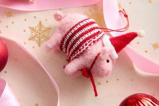 Różowe ozdoby choinkowe - Homla