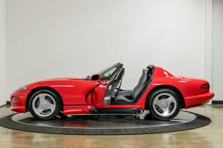 Dodge Viper z przebiegiem 34 mil