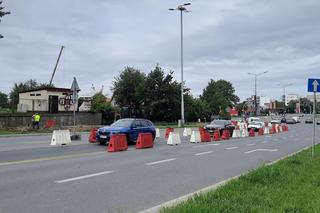 Poślizg na ważnej arterii Olsztyna. Przedłuży się remont ulicy Pstrowskiego