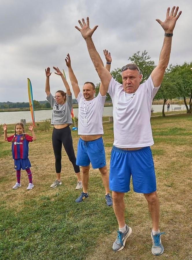 Siedlczanie chętnie korzystali z bezpłatnych badań, porad specjalistów i aktywności na świeżym powietrzu nad zalewem podczas "Pikniku dla serca"