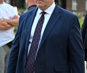 Jacek Sasin wprost nie do poznania! Zgubił już prawie 40 kg w pół roku! Jak to zrobił?