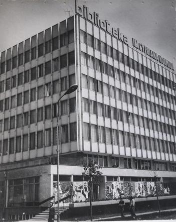 Budynek Wojewódzkiej i Miejskiej Biblioteki Publicznej im. C. Norwida