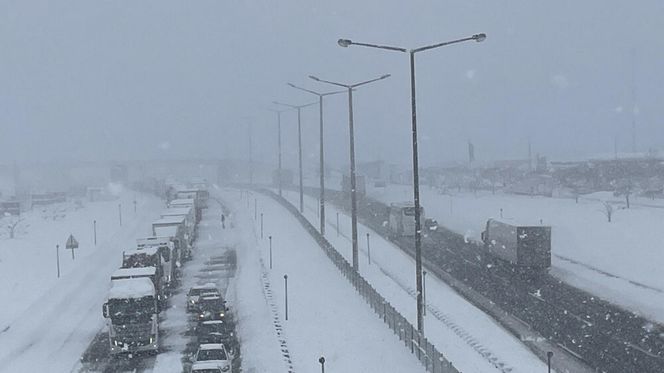 Ulubiony kierunek Polaków zasypany śniegiem. Są ofiary śmiertelne. "Katastrofa"