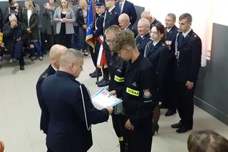 Ślubowanie Młodzieżowej Drużyny Pożarniczej OSP Dąbrówka Stany i 104-lecie jednostki