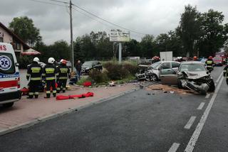 Chełm Śląski: Poważny wypadek na DW934. Rannych zostało pięć osób, w tym jedno dziecko [ZDJĘCIA]