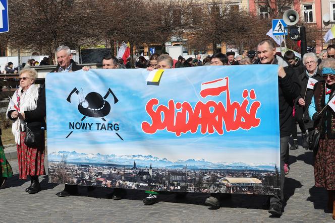 Marsz w obronie Jana Pawła II w Nowym Targu. „To przechodzi ludzkie pojęcie"