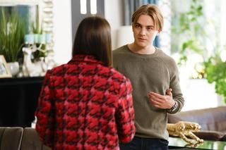 	Pierwsza miłość nowy sezon po wakacjach. Melka (Ewa Jakubowicz), Kamil Biały (Igor Paszczyk)