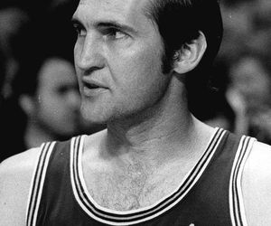 Jerry West - amerykański koszykarz i trener (zmarł w wieku 86 lat)