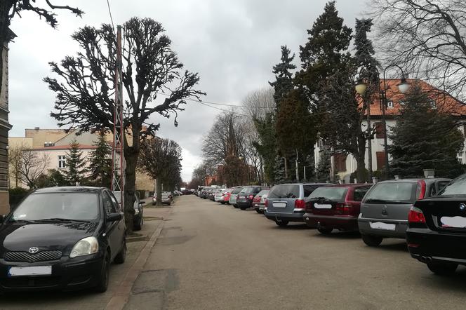 Płatna strefa parkowania w Ostrzeszowie i wyłączenie ruchu w Rynku - będą zmiany? O tym zdecydują radni