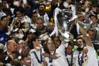 Piłkarze Realu Madryt z Pucharem Mistrzów