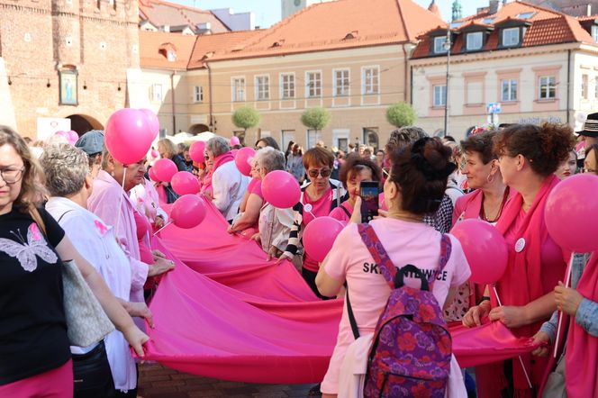 W centrum Lublina królował róż! Przez miasto przeszedł Marsz Różowej Wstążki