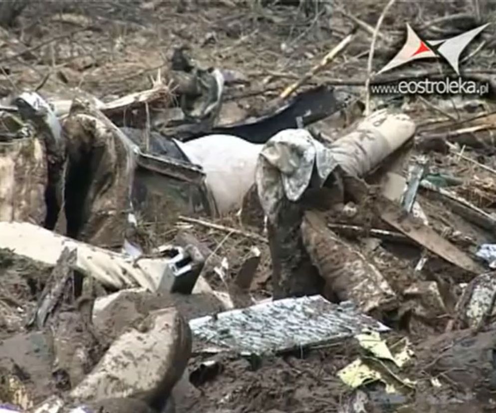 Makabryczne zdjęcia ze Smoleńska - ciała i resztki samlotu - 18+ 